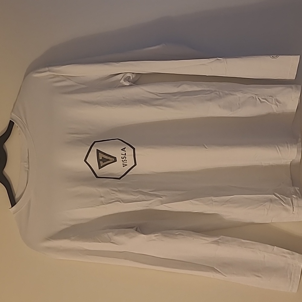 VISSLA SWIIMING SHIRT